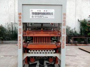 FT4-15型全自動(dòng)免燒磚機(jī) 福泰路橋引領(lǐng)小型免燒磚設(shè)備革新